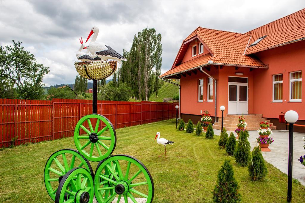 Picnic Panzio Bed and Breakfast Lunca de Sus Eksteriør billede